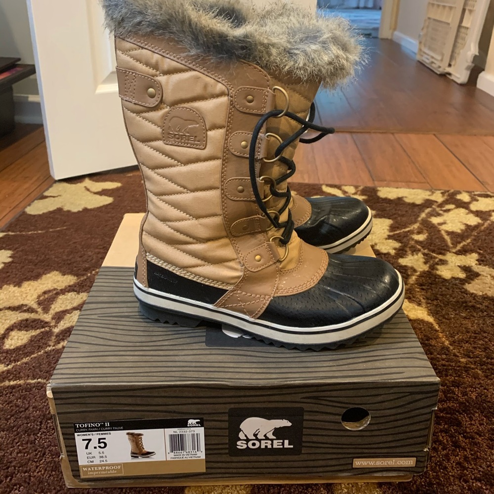 Sorel Snow Boots *Brand New*